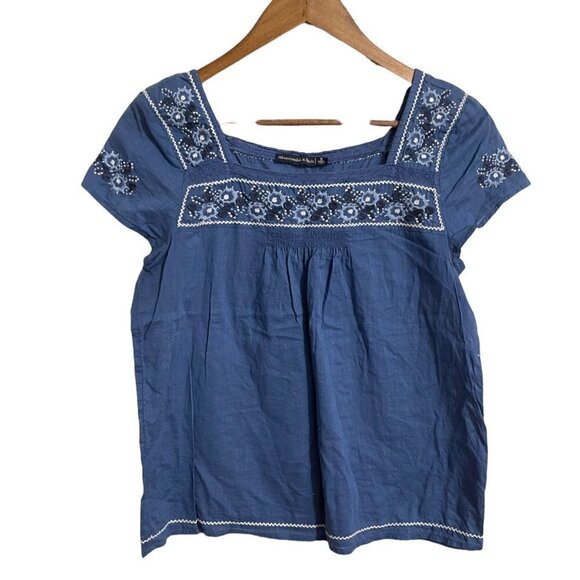 Abercrombie & Fitch Womens Blue Floral Embroidered Smocked Bohemian Blouse Small - Picture 1 of 9